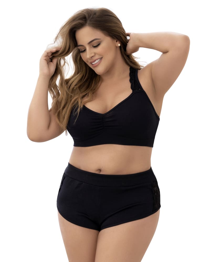 Front of a model wearing a size 1X/2X Counting Sheep Two Piece Sleep Set in Black by Mapalé. | dia_product_style_image_id:271757
